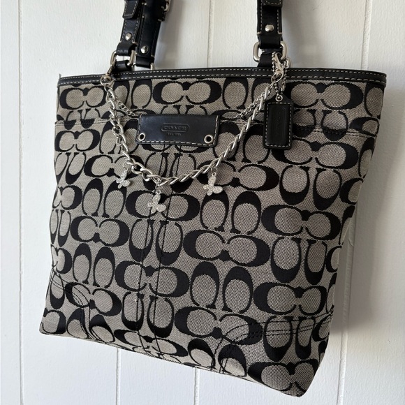 Coach Signature Hadley Tote Bag - Picture 2 of 12